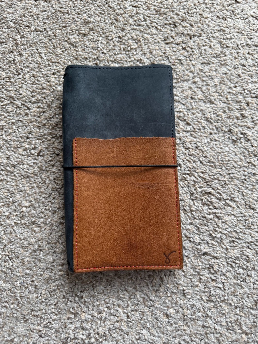 Sojourner USA Leather Standard Size Trifold Travelers Notebook Cover